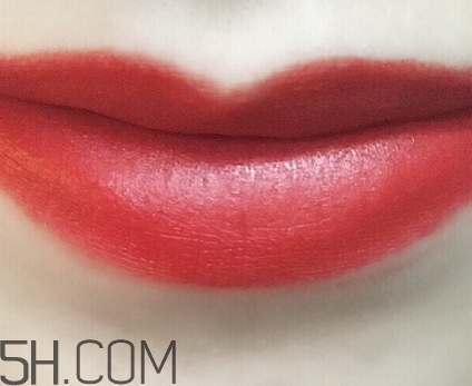 歐萊雅巨星簽名口紅403是什么顏色？歐萊雅口紅403試色