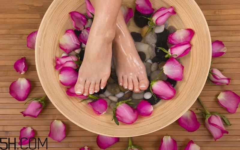 經(jīng)期可以足療嗎？經(jīng)期足療有什么壞處？