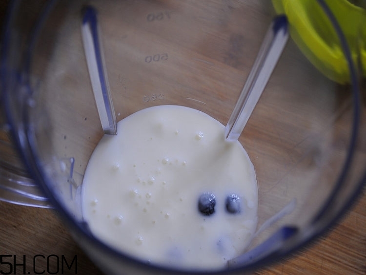 孕婦吃藍(lán)莓對(duì)胎兒有什么影響？哺乳期吃藍(lán)莓需要注意什么？