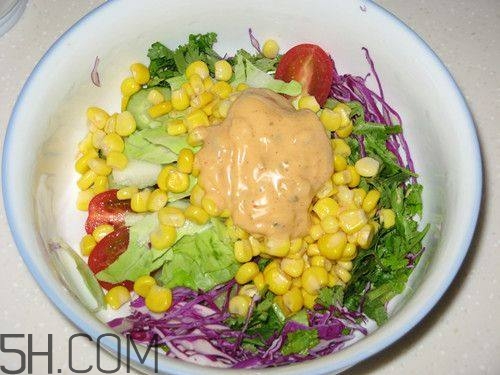 畸形果蔬營養(yǎng)價值更高？畸形果蔬是什么原因引起的？