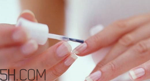 光療甲和水晶甲哪個好？什么是水晶甲？