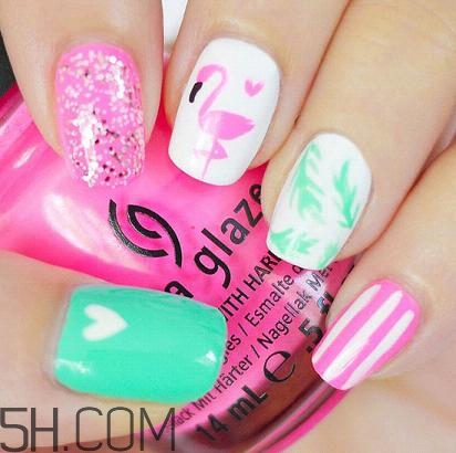 為什么美甲店做的指甲不容易掉？ins火烈鳥美甲圖案教程