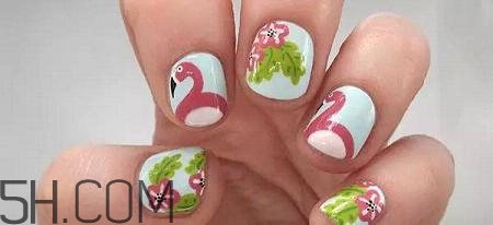 為什么美甲店做的指甲不容易掉？ins火烈鳥美甲圖案教程
