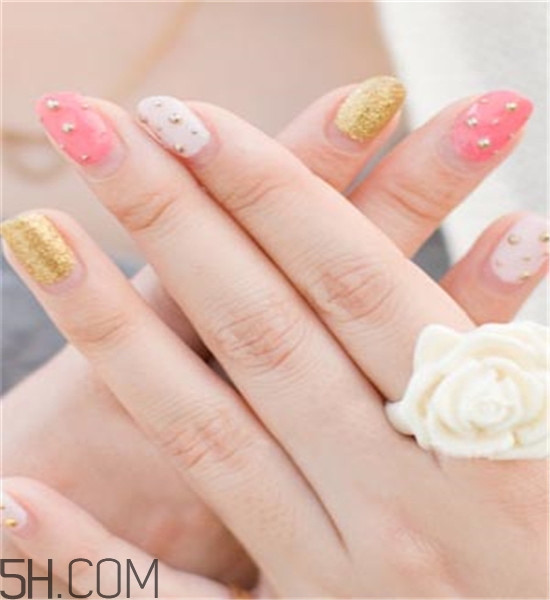 長期美甲的8大危害 如何護(hù)理指甲 長期美甲的8大危害 如何護(hù)理指甲