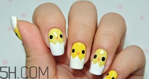 美甲店美甲一次多少錢？小雞美甲畫法教程