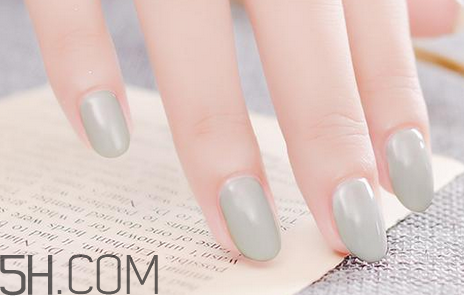 芭比膠是什么？指甲油怎么涂不掉色？