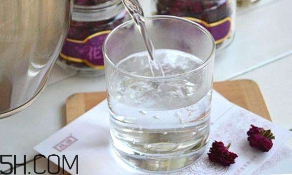 冬天練瑜伽可以開空調(diào)嗎？冬天練瑜伽能不能開空調(diào)？