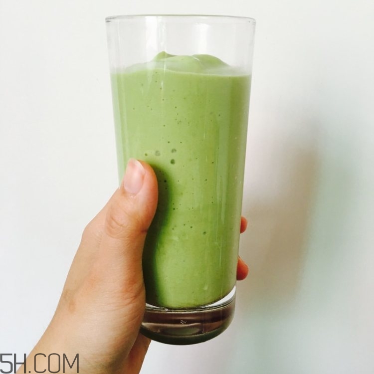 自制的牛油果奶昔能放多久？自制的牛油果香蕉奶昔的功效有哪些？