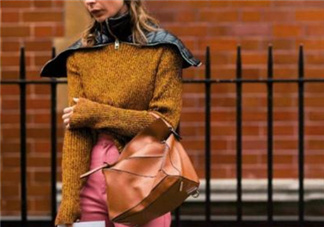 焦糖色包包配什么顏色好看？焦糖色包包搭配圖片