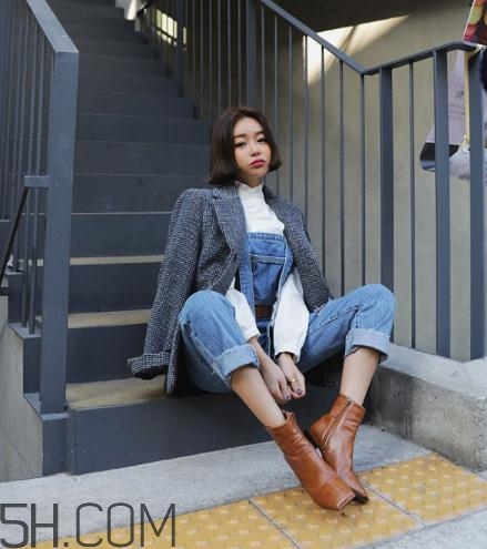 冬天穿牛仔褲配什么鞋子？冬天牛仔褲搭配鞋子圖片