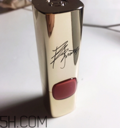 歐萊雅602是什么顏色？歐萊雅紛澤滋潤(rùn)唇膏602試色