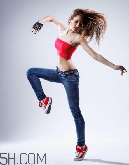 牛仔褲掉色嚴(yán)重怎么辦？牛仔褲會一直掉色嗎？