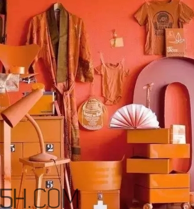 2018流行什么顏色衣服？2018流行衣服顏色搭配