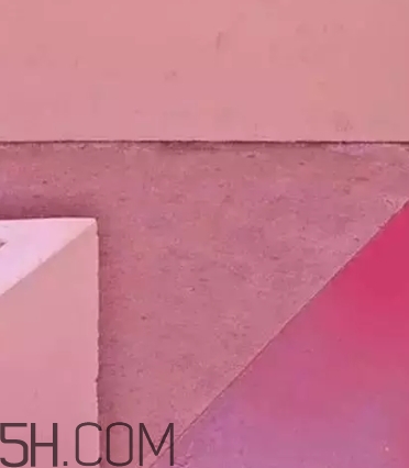 2018流行什么顏色衣服？2018流行衣服顏色搭配