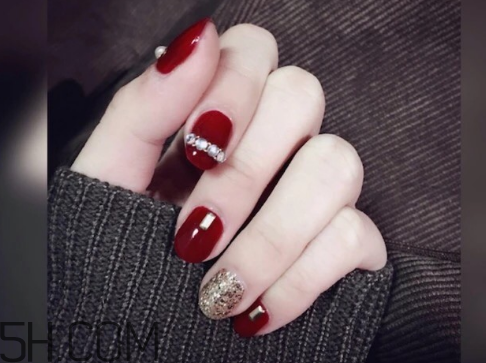 修圓形指甲要注意什么？美甲后怎么保養(yǎng)？