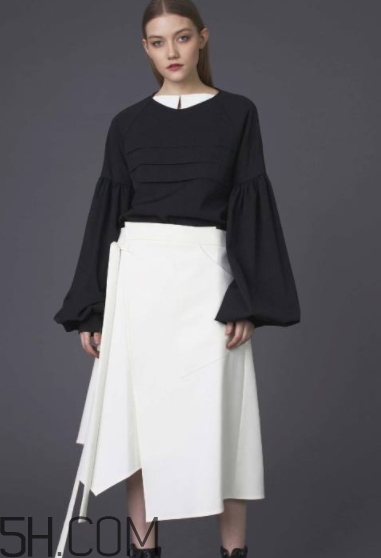 2018流行什么衣服？2018流行衣服搭配