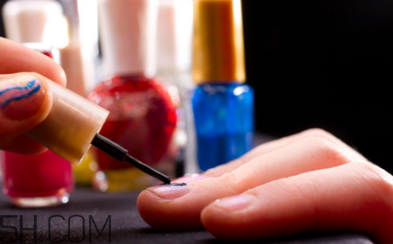 過(guò)期的指甲油還能用嗎？卸指甲油的小妙招