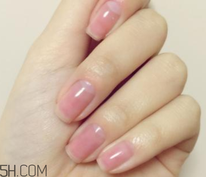 怎么判斷指甲油是否快干？水晶甲要怎么卸？