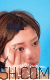 2018年眉毛流行什么顏色？2018眉毛流行色