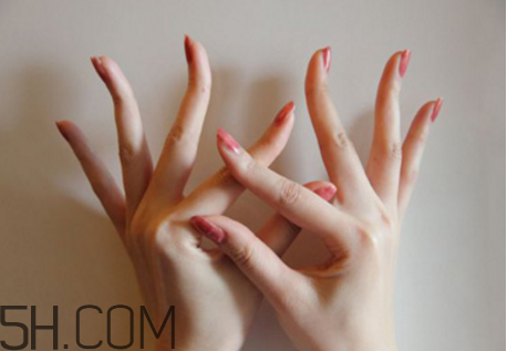 指甲剪成什么形狀最好？指甲怎么護理？