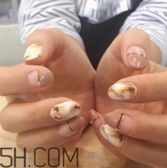 2018年指甲流行什么顏色？2018年流行什么指甲