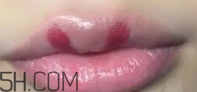 2018年流行什么唇妝？2018年流行唇妝怎么化