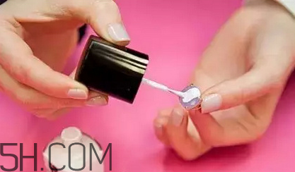 過(guò)期的指甲油還能用嗎？卸指甲油的小妙招