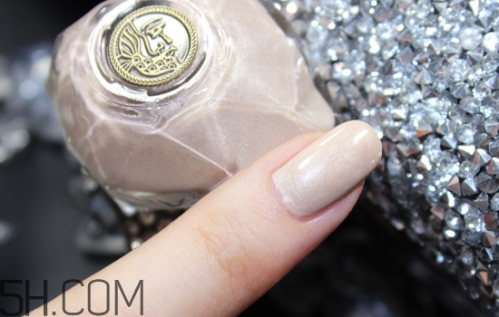 指甲油干了加什么好？人魚之水指甲油好嗎？