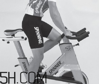 動(dòng)感單車新手注意事項(xiàng)有哪些？新手騎動(dòng)感單車多久合適？