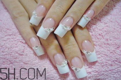 怎么判斷指甲油是否快干？水晶甲要怎么卸？