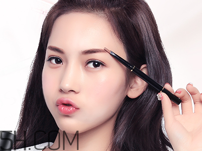 紋什么眉毛最自然好看？紋眉的常見方法