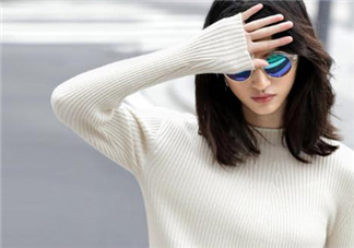 羊絨衫會(huì)扎人嗎？羊絨衫穿著扎人怎么辦？