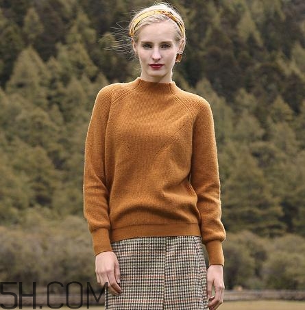 羊絨衫能用洗衣機(jī)甩干嗎？羊絨衫可以脫水嗎？