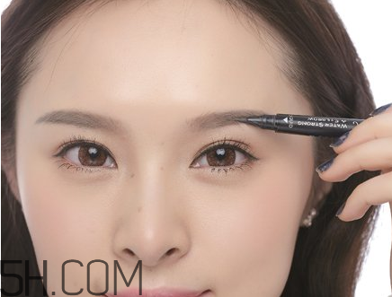 敏感性皮膚可以紋眉嗎？什么人不能做紋眉？