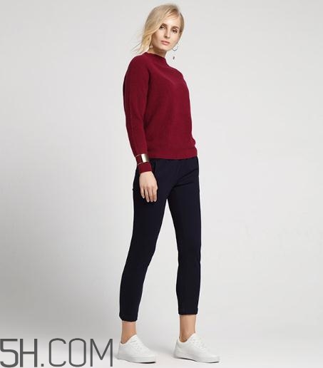 羊絨衫可以貼身穿嗎？羊絨衫里面穿什么？