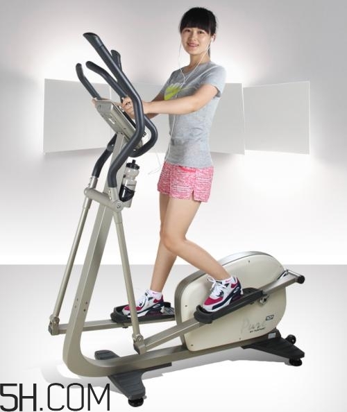 橢圓機(jī)和跑步機(jī)哪個(gè)好？橢圓機(jī)和跑步機(jī)各自的優(yōu)劣有哪些？