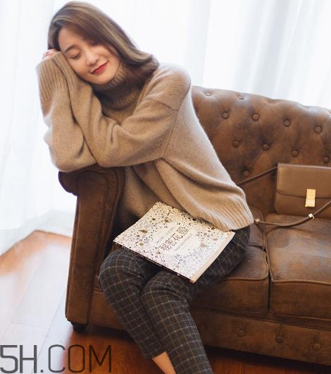 羊絨衫可以用洗發(fā)水洗嗎？羊絨衫能用洗衣液洗嗎？