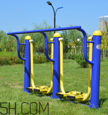 太空漫步機鍛煉的好處有哪些？太空漫步機的正確使用方法是什么？