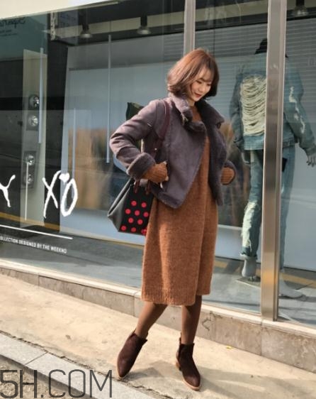 焦糖色連衣裙配什么外套？焦糖色連衣裙搭配圖片