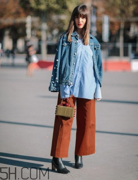 焦糖色闊腿褲配什么鞋子？焦糖色闊腿褲搭配鞋子圖片