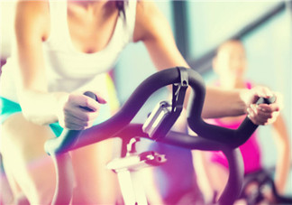 騎動感單車對膝蓋傷害大嗎？騎動感單車怎么保護膝蓋？