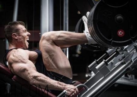 腿舉可以代替深蹲嗎？腿舉和深蹲哪個(gè)好？