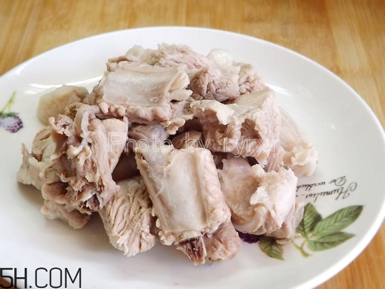 吃白蘿卜有哪些益處？白蘿卜的養(yǎng)生功效有哪些？