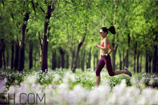 慢跑運動有什么注意事項？慢跑運動對身體有什么好處？