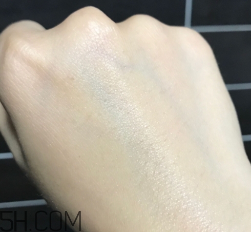 科顏氏高保濕面霜刺痛正常嗎？科顏氏高保濕面霜長脂肪粒