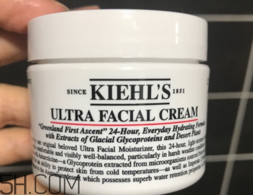 科顏氏高保濕面霜刺痛正常嗎？科顏氏高保濕面霜長脂肪粒