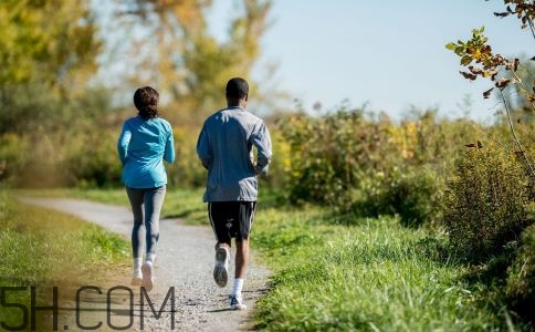 慢跑堅(jiān)持多久才能減肥？慢跑的減肥效果如何？