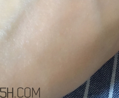 理膚泉大哥大防曬金標(biāo)和綠標(biāo)哪個(gè)好_區(qū)別 理膚泉大哥大防曬金標(biāo)和綠標(biāo)哪個(gè)好_區(qū)別