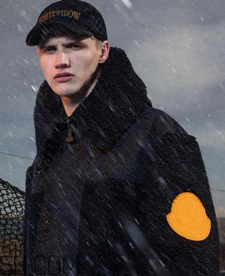 moncler羽絨服多少錢(qián)？moncler羽絨服價(jià)格