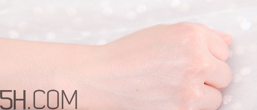 ?alpha hydrox果酸身體乳好用嗎？可以去雞皮嗎？